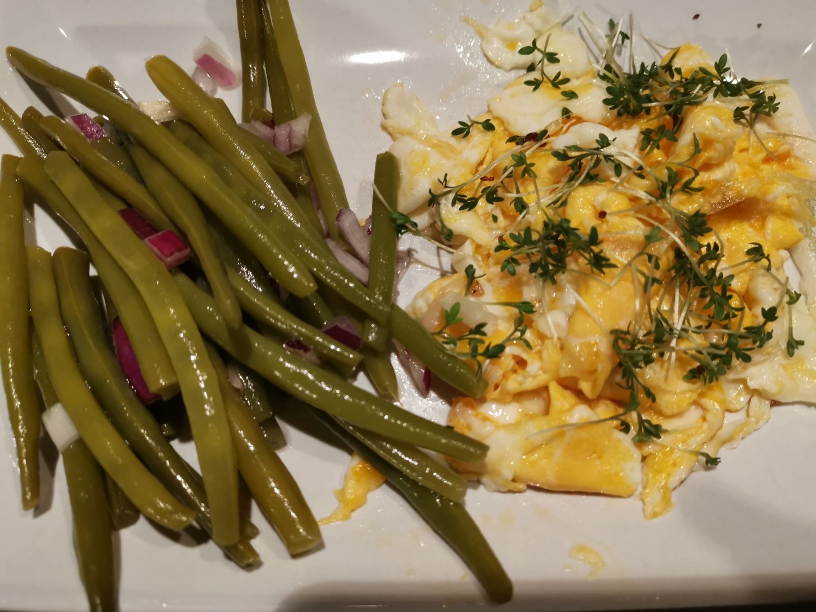 Bohnen-Salat-mit-Rührei-Rezept-Karla-Gast Bohnensalat mit Rührei