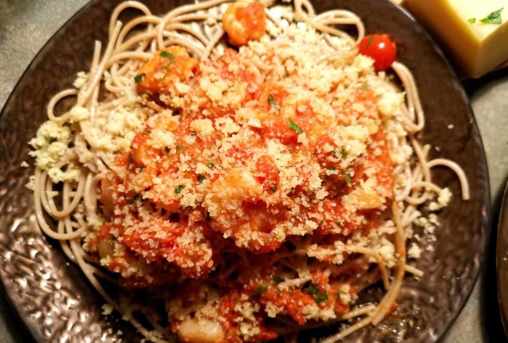 Scampi mit Tomaten Soße und Dinkelspagetti