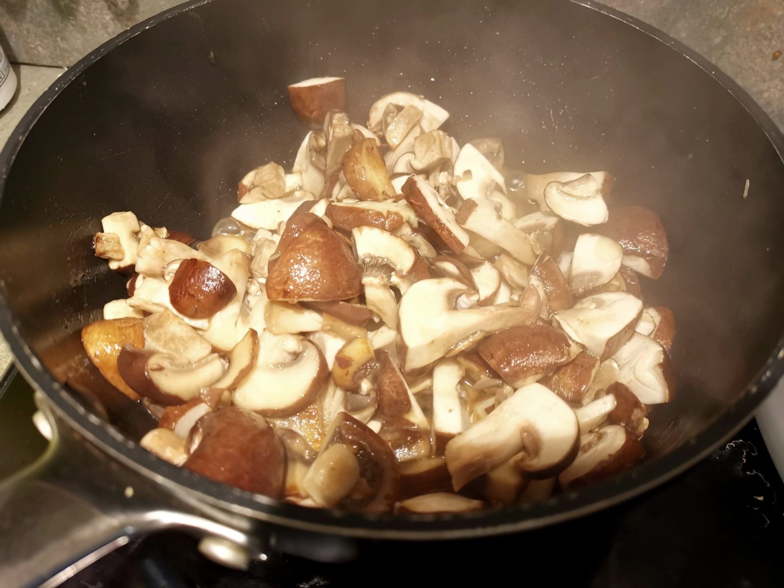 IMG_20200425_160808-min Champignons braten