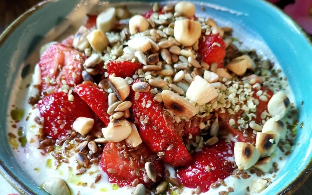 Kefir-Quark mit Erdbeeren