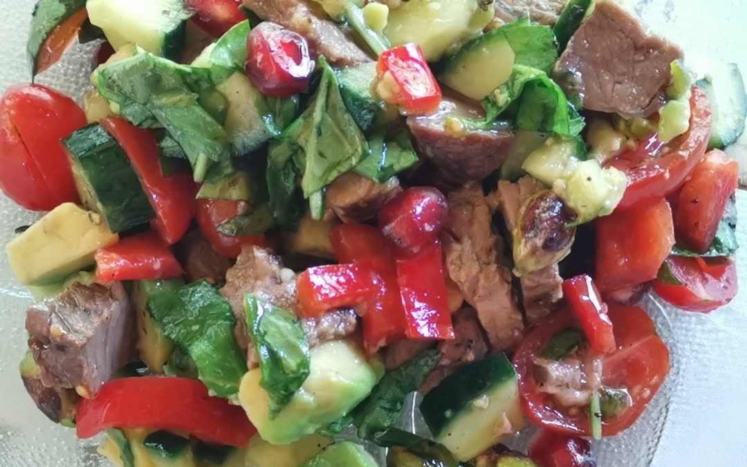 Rindfleischsalat mit Avocado
